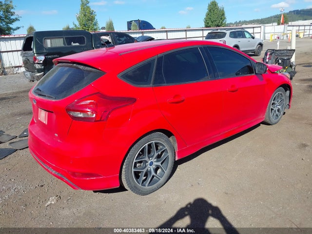 Ford FOCUS SE 2016 1FADP3K26GL221534 Image 4