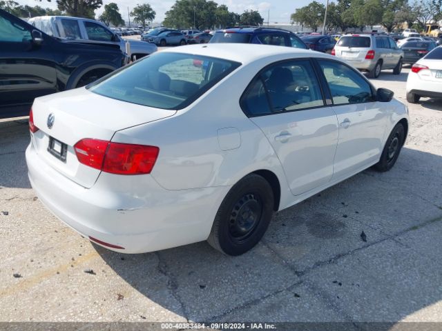 3VW2K7AJ2EM292125 Volkswagen Jetta 2.0l S