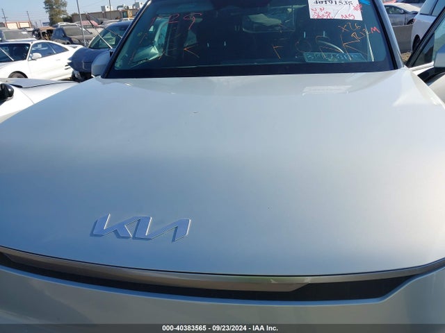 KIA Ev9 Light Long Range 2024 KNDAB5S18R6027314 Image 10