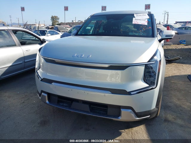 KIA Ev9 Light Long Range 2024 KNDAB5S18R6027314 Image 13