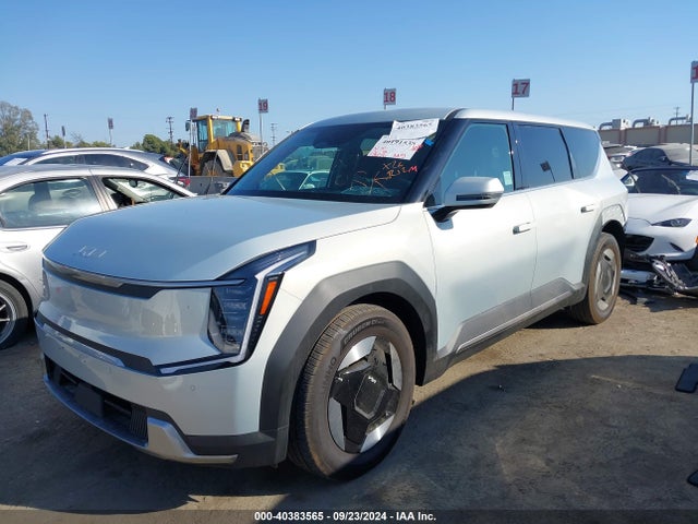 KIA Ev9 Light Long Range 2024 KNDAB5S18R6027314 Image 2
