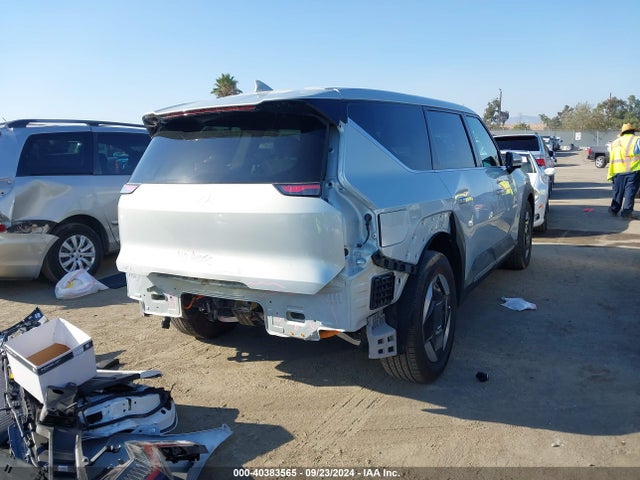 KIA Ev9 Light Long Range 2024 KNDAB5S18R6027314 Image 4