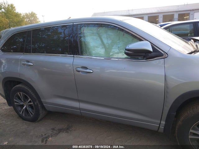 5TDBZRFHXHS475664 Toyota Highlander Le