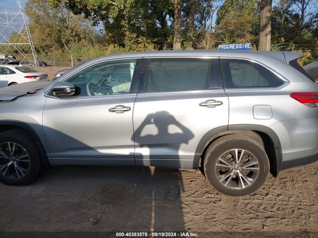 5TDBZRFHXHS475664 Toyota Highlander Le