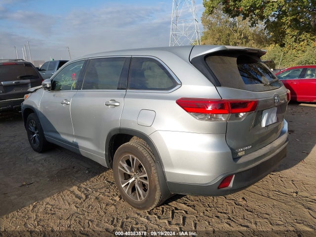 5TDBZRFHXHS475664 Toyota Highlander Le