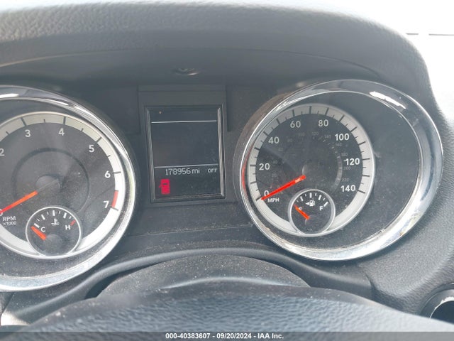40383607 :رقم المزاد ، 1D4RE2GG0BC740546 vin ، 2011 Dodge Durango Express مزاد بيع
