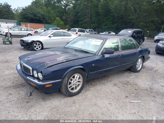 1999 JAGUAR XJ8 SAJHX6046XC858474 Photo 1