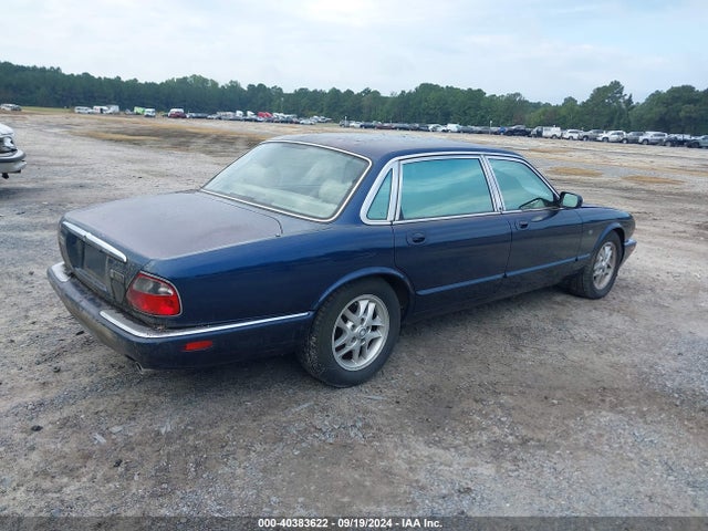 1999 JAGUAR XJ8 SAJHX6046XC858474 Photo 3