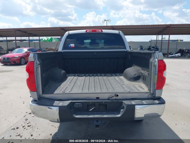 5TFEW5F12HX219093 Toyota Tundra Sr5 5.7l V8