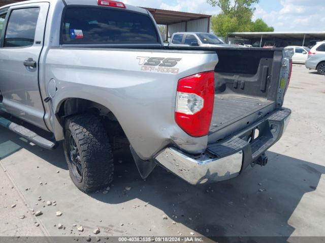5TFEW5F12HX219093 Toyota Tundra Sr5 5.7l V8