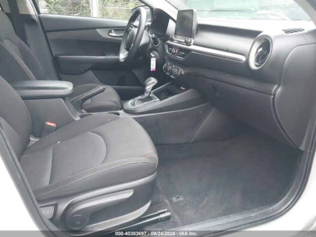 3KPF24AD0ME337715 KIA Forte Lxs