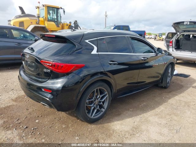 SJKCH5CP5HA032926 Infiniti Qx30 Premium