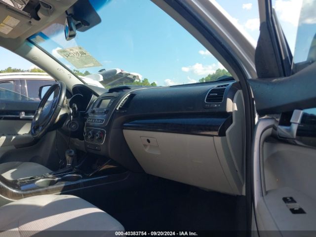 5XYKT3A6XEG507493 KIA SORENTO LX