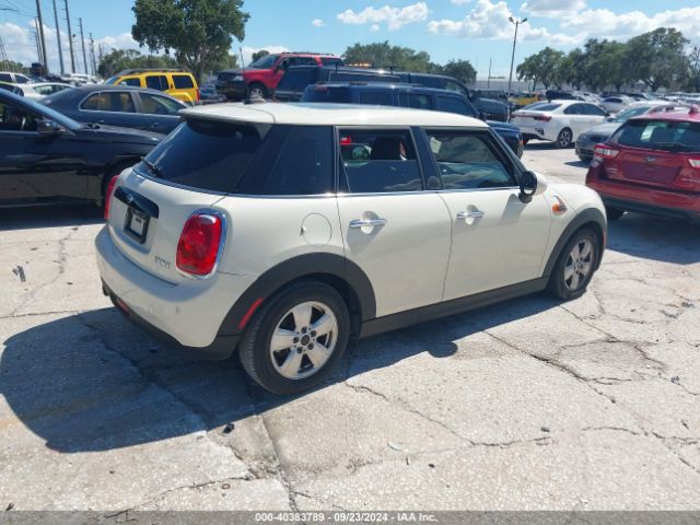 WMWXU1C56H2E19132 Mini Hardtop Cooper