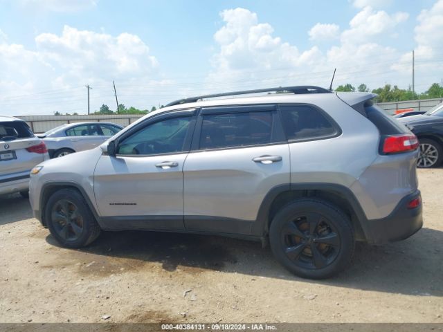 1C4PJLCB4JD542349 Jeep Cherokee Latitude Fwd