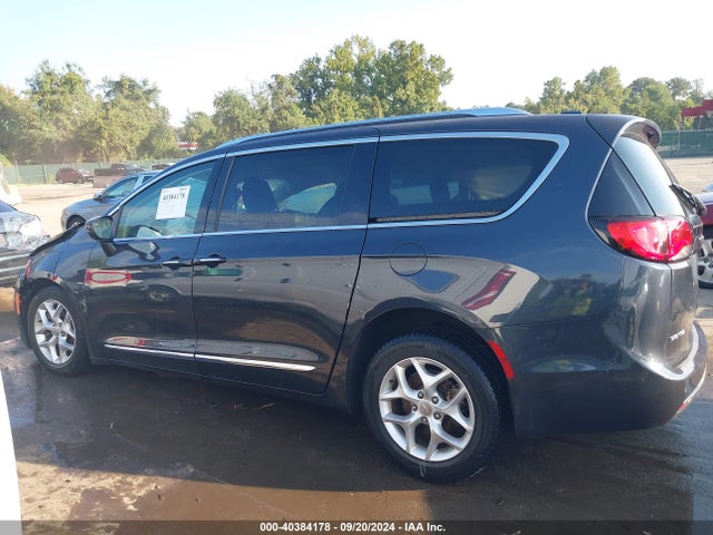 Chrysler Pacifica Touring L Plus 2020 2C4RC1EG4LR110800 Image 14