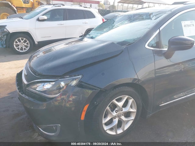 2C4RC1EG4LR110800 Chrysler Pacifica Touring L Plus