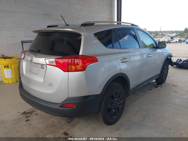 Toyota RAV4 LE 2014 JTMBFREV2ED050026 Image 4