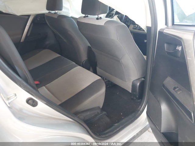 Toyota RAV4 LE 2014 JTMBFREV2ED050026 Image 8
