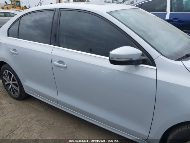 3VWDB7AJ7JM241481 Volkswagen Jetta 1.4t Se/1.4t Wolfsburg Edition