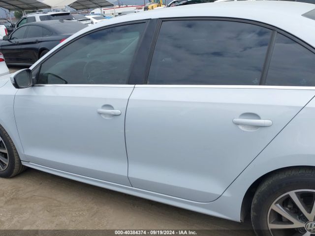 3VWDB7AJ7JM241481 Volkswagen Jetta 1.4t Se/1.4t Wolfsburg Edition