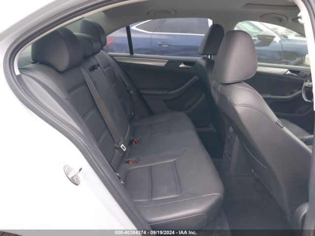 3VWDB7AJ7JM241481 Volkswagen Jetta 1.4t Se/1.4t Wolfsburg Edition
