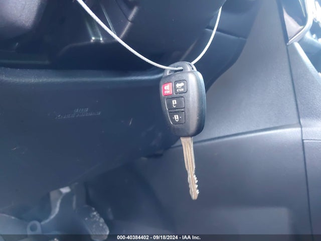 Aukcja sprzedaży 2017 Toyota Corolla L, vin: 5YFBURHE3HP730164, numer aukcji: 40384402
