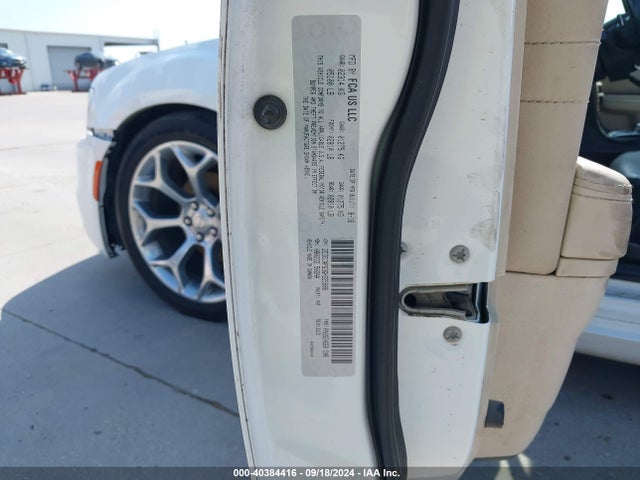Chrysler 300c Platinum 2016 2C3CCAPG3GH325586 Image 9