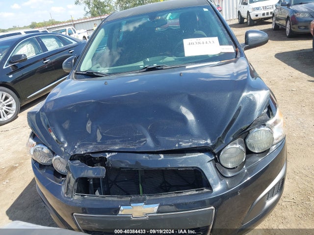1G1JC6SH3F4210779 Chevrolet Sonic Lt Auto