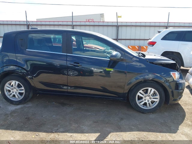 1G1JC6SH3F4210779 Chevrolet Sonic Lt Auto