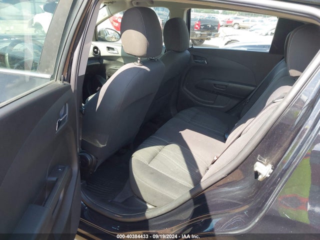 1G1JC6SH3F4210779 Chevrolet Sonic Lt Auto