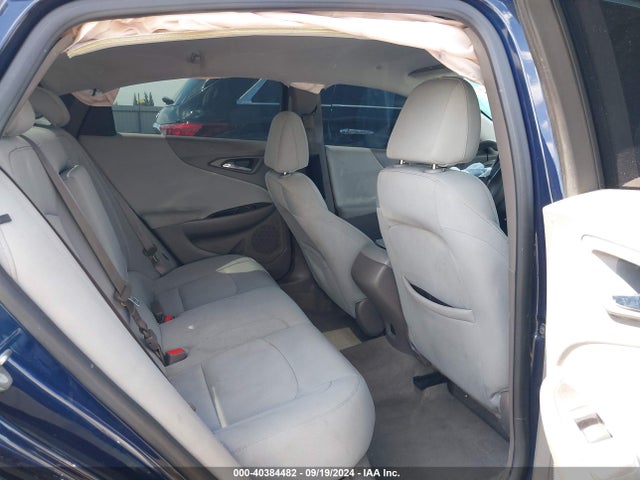 Chevrolet Malibu 1fl 2017 1G1ZC5ST4HF263869 Image 8