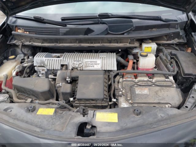 JTDZN3EU5E3311077 Toyota Prius V Three