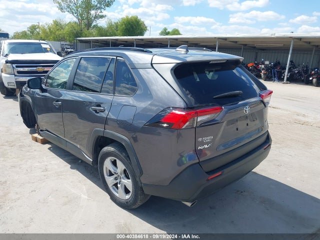 Toyota Rav4 Xle 2019 JTMW1RFV1KD030814 Image 3
