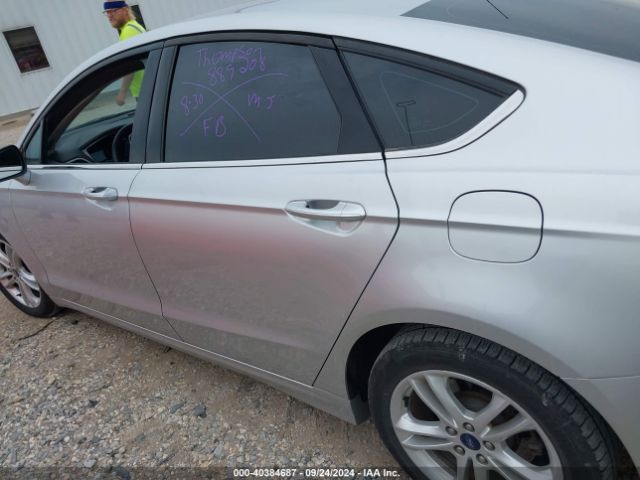 3FA6P0HD9JR227031 Ford FUSION SE