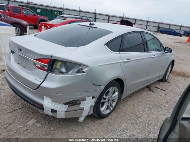 3FA6P0HD9JR227031 Ford FUSION SE