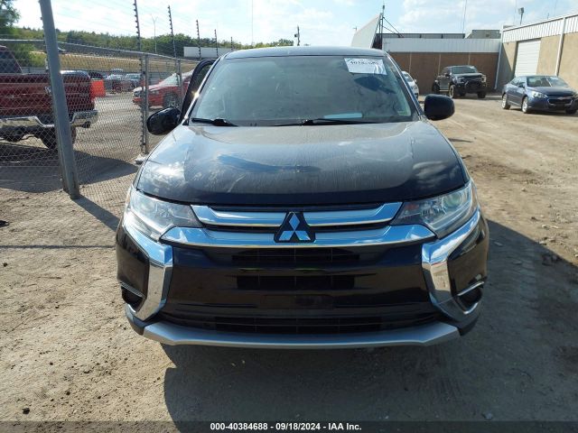 JA4AD2A33HZ035324 Mitsubishi Outlander Es