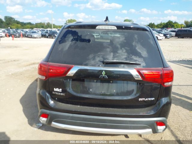 JA4AD2A33HZ035324 Mitsubishi Outlander Es
