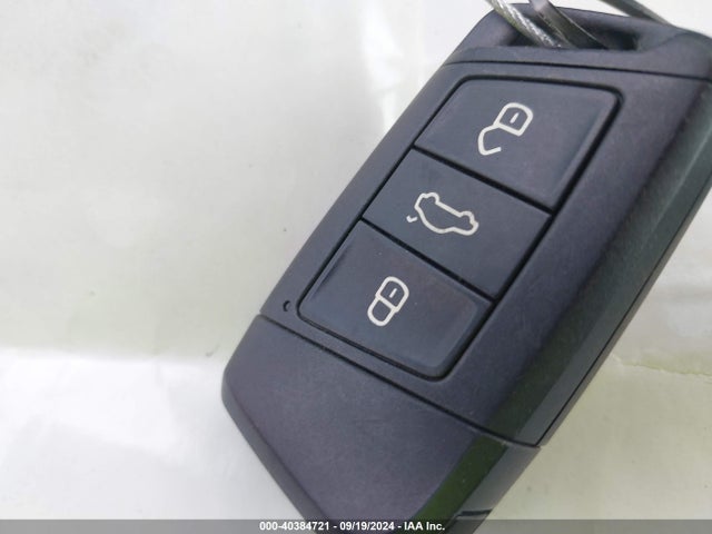 3VWC57BU1KM083393 Volkswagen 1.4 tsi