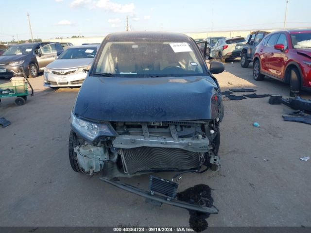 JA4AD2A34HZ058479 Mitsubishi Outlander Es