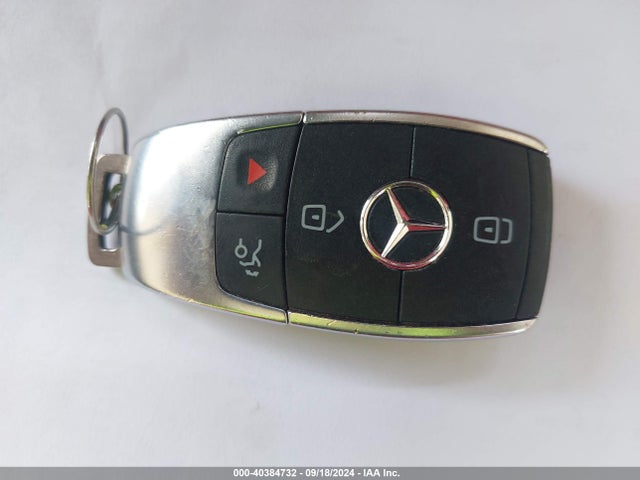 W1N4M4HB0LW024506 Mercedes-Benz Glb 250 4matic