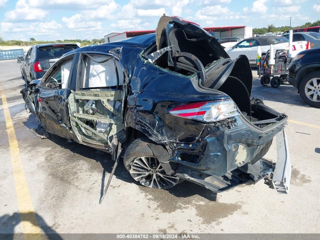 Toyota CAMRY SE 2020 4T1G11AK6LU885816 Image 3