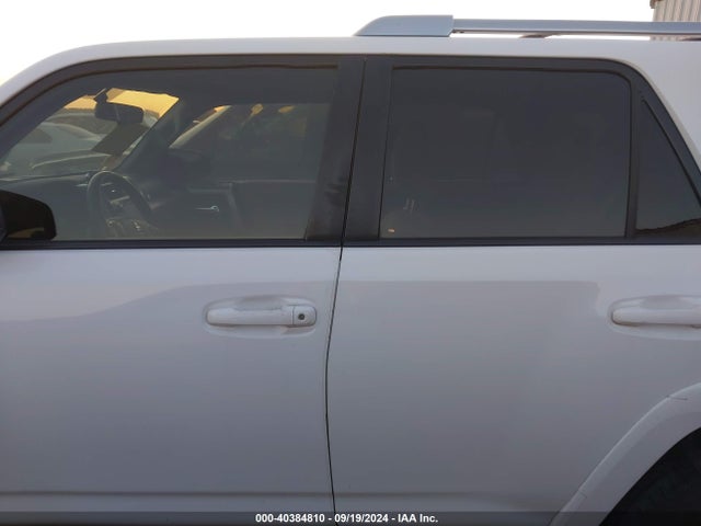 Toyota 4RUNNER SR5 2015 JTEZU5JR4F5089763 Image 14