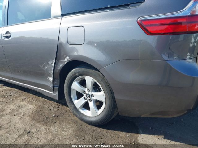 5TDKZ3DC1LS033000 Toyota SIENNA LE