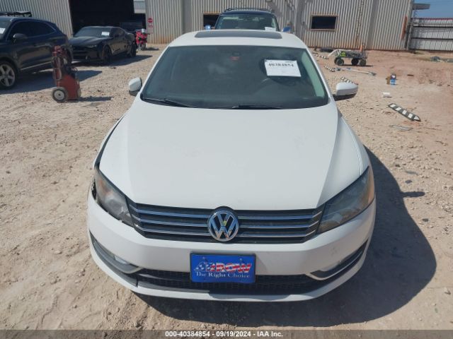 1VWBT7A37FC039822 Volkswagen Passat 1.8t Se
