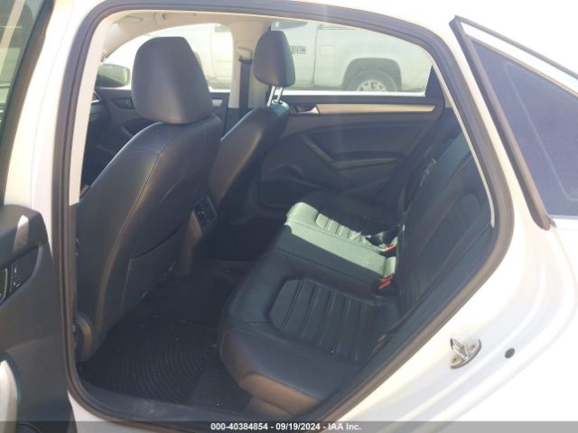 1VWBT7A37FC039822 Volkswagen Passat 1.8t Se