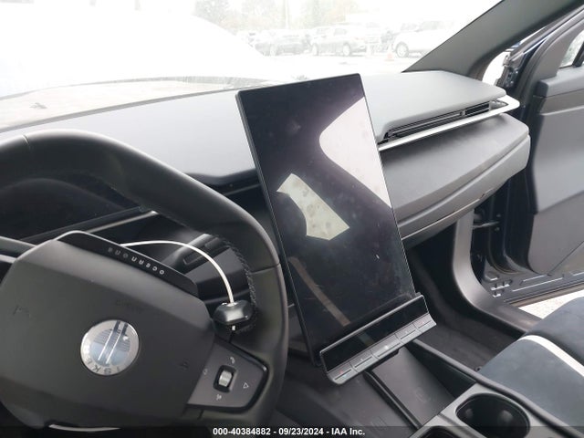 Fisker Ocean One 2023 VCF1ZBU27PG002220 Image 18