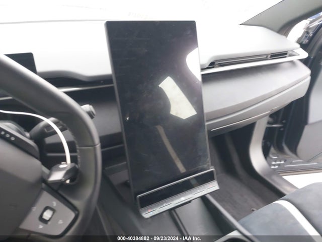 Fisker Ocean One 2023 VCF1ZBU27PG002220 Image 19