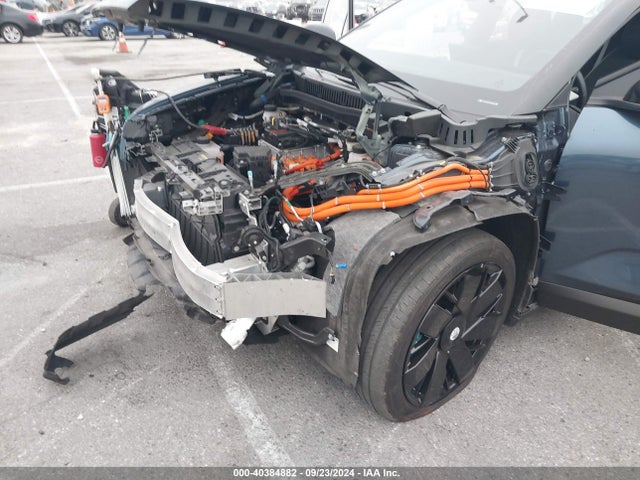 Fisker Ocean One 2023 VCF1ZBU27PG002220 Image 6