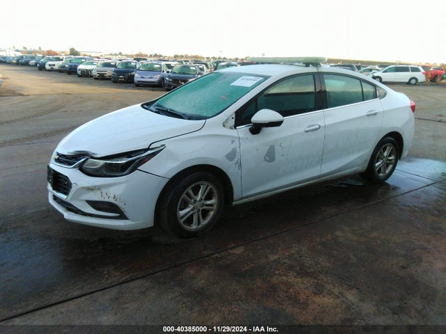 Chevrolet Cruze Lt Auto 2018 1G1BE5SM0J7107302 Image 2